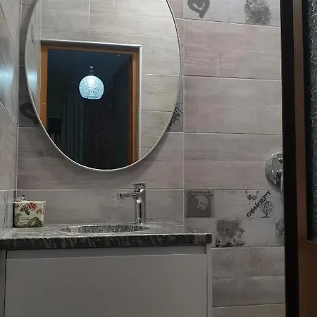 Cozy Nest Ledi Tiran